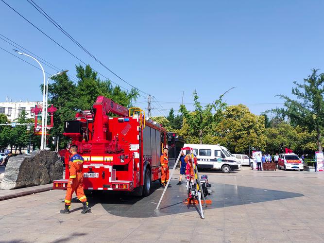 筑牢安全防线，共建平安园区——开发区安监办组织企业参加郯城县2025年“安全宣传咨询日”活动